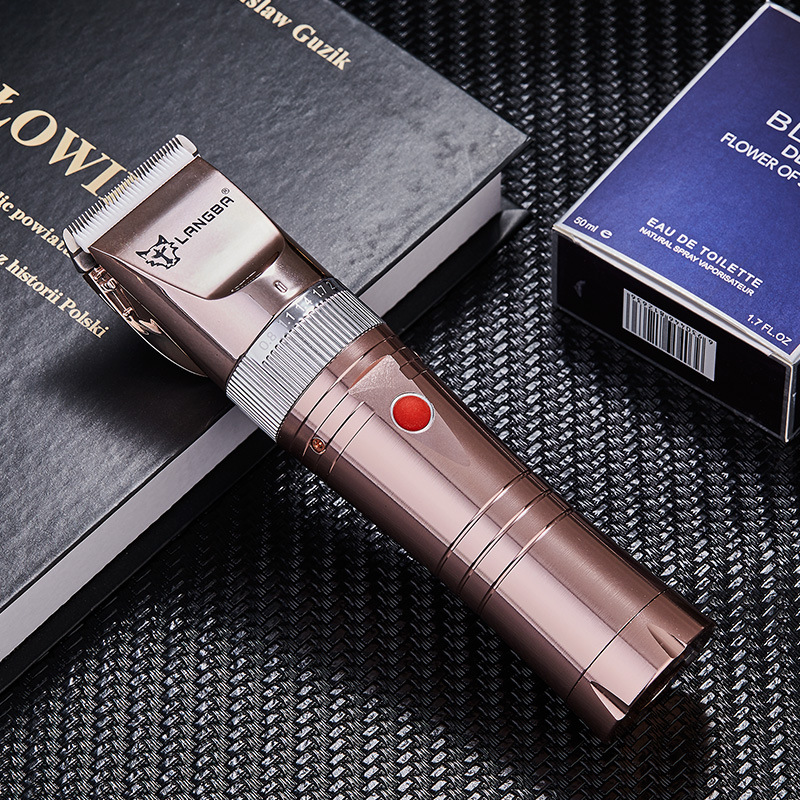 A83 Clipper Peataí Gan sreang